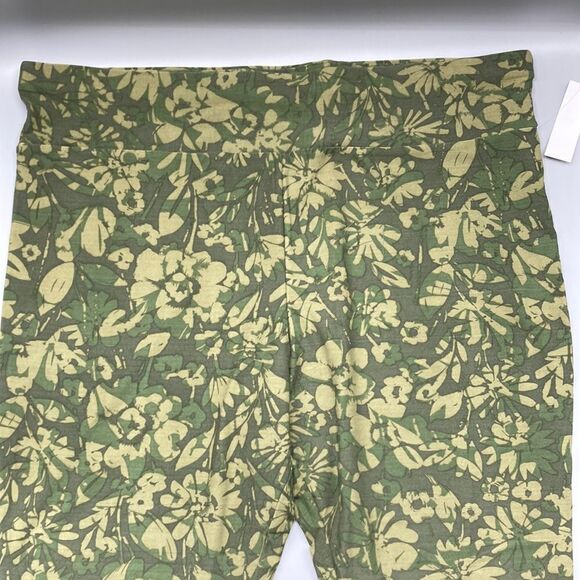 Women’s High Rise Camo Print Capri Leggings Pants Size 2X - Picture 3 of 4
